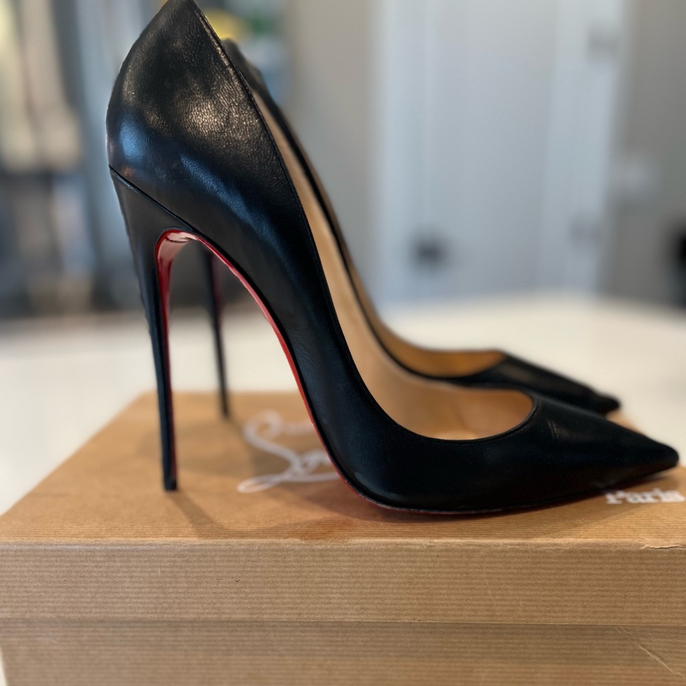 Christian Louboutin So Kate 120mm black leather size 41 pointed toe heels